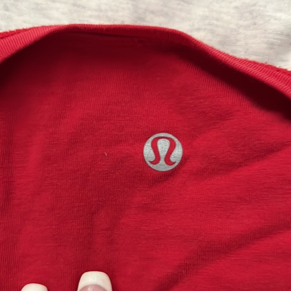 Double sided lululemon shirt - Picture 4 of 4